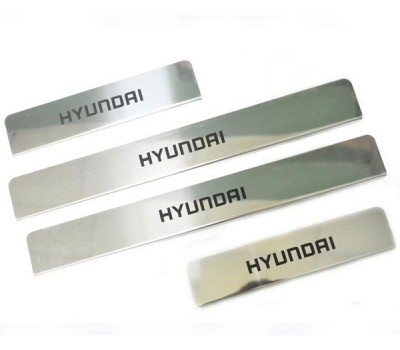 Накладки на пороги Hyundai-Solaris-2014 краска