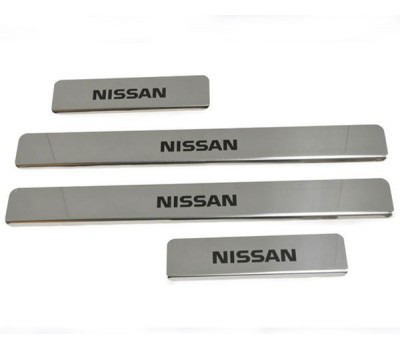 Накладки на пороги Nissan-Almera-N17 краска
