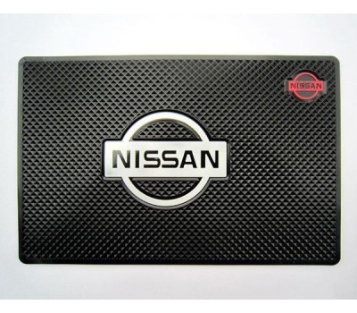 Коврик на панель Nissan