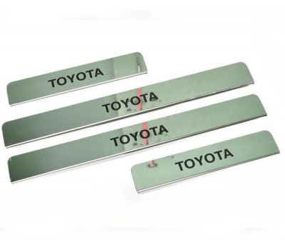 Накладки на пороги Toyota-Corolla-160-Verso-Auris краска